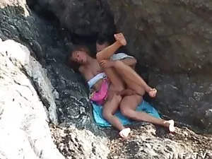 Un amigo de su hijo  ...