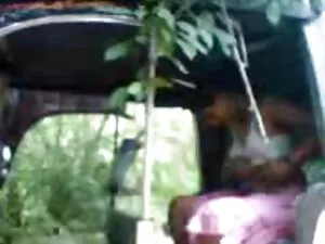 Empresaria pelirroja ...