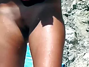 Folla a una hábil mu ...