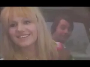 Una madre sexy con u ...