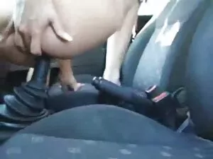 Una joven zorra foll ...