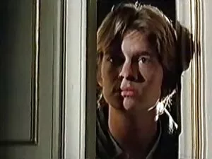 Joven rubia de pecho ...