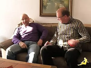 Examen minucioso pel ...