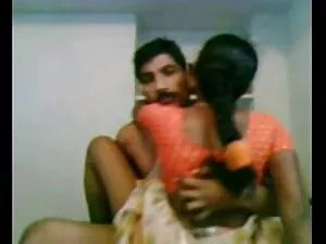 Abuela de 60 años di ...