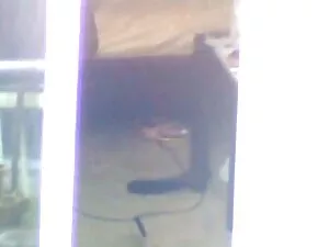 El chico no puede pe ...